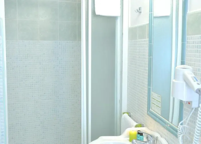 Couette-café B-cool (adults Only) 3*