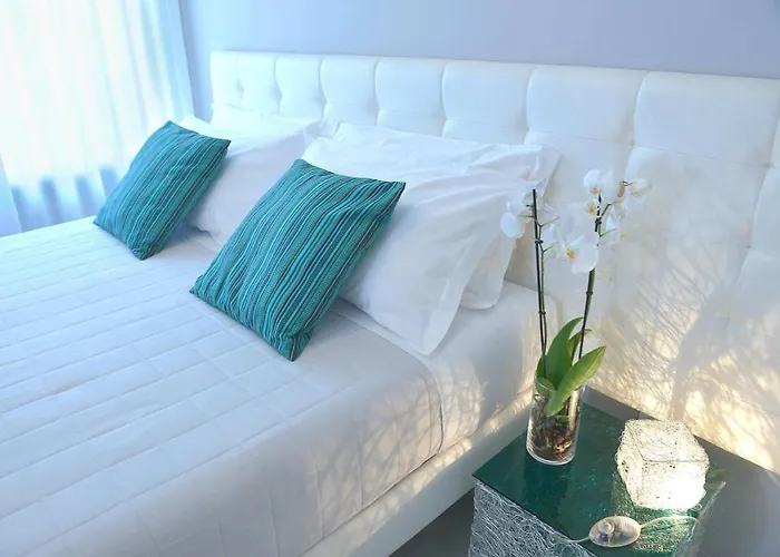 B-cool (adults Only) Couette-café 3*